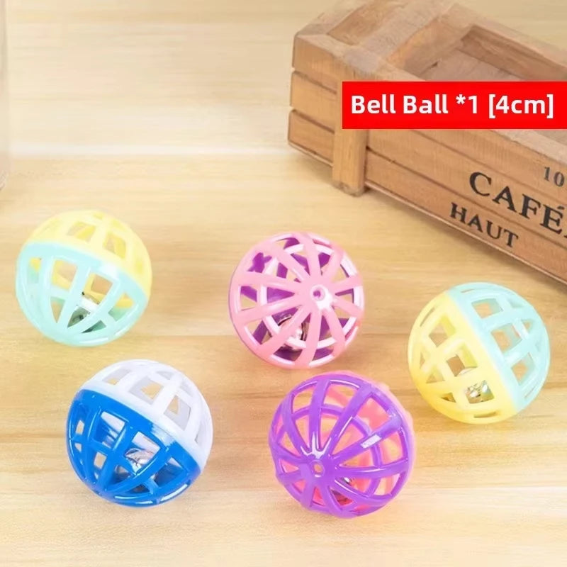 Jucărie puzzle pentru pisici – Cutie din pâslă cu bilă, pentru exercițiu, joacă și stimularea instinctului de vânătoare.